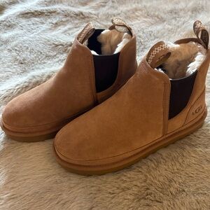 New Uggs Men's Tan Chelsea Boots Size 7